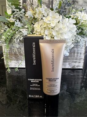 bareMinerals Complexion Rescue Tinted Moisturizer in Buttercream 03